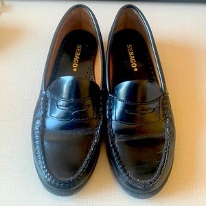 Sebago black leather loafers in 8